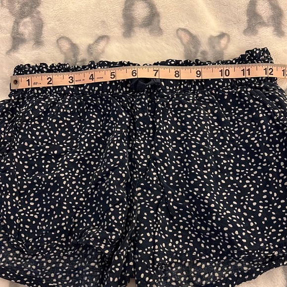 Roxy Girl polka dot shorts. Size 14 - Picture 6 of 8